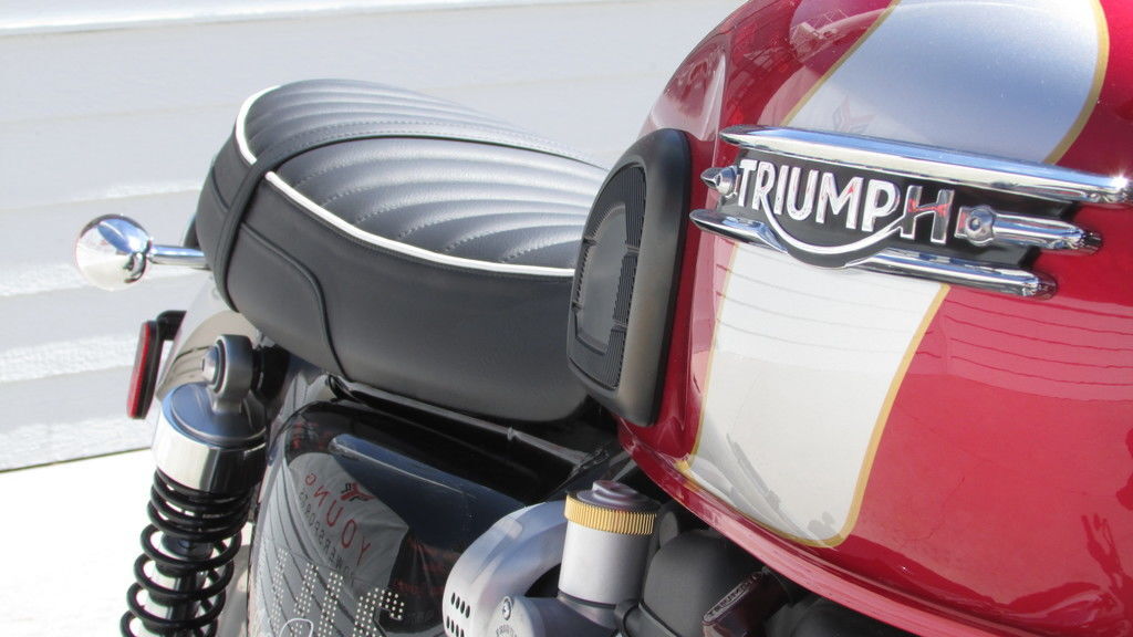 2025 Triumph Bonneville T120 - Elvis Presley Edition Carnival Red