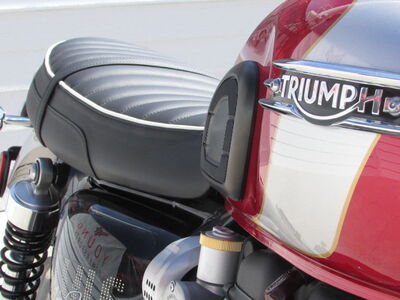 2025 Triumph Bonneville T120 - Elvis Presley Edition Carnival Red