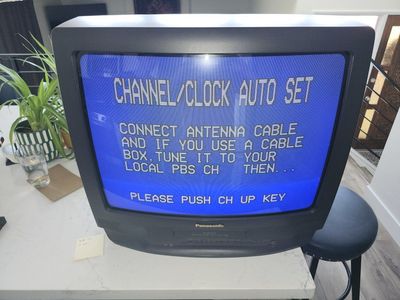 Panasonic OmniVision PV-C2540 25-inch TV VCR Combo - 4 Head FM Radio
