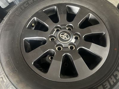 267/70/18 Toyota wheels & tires