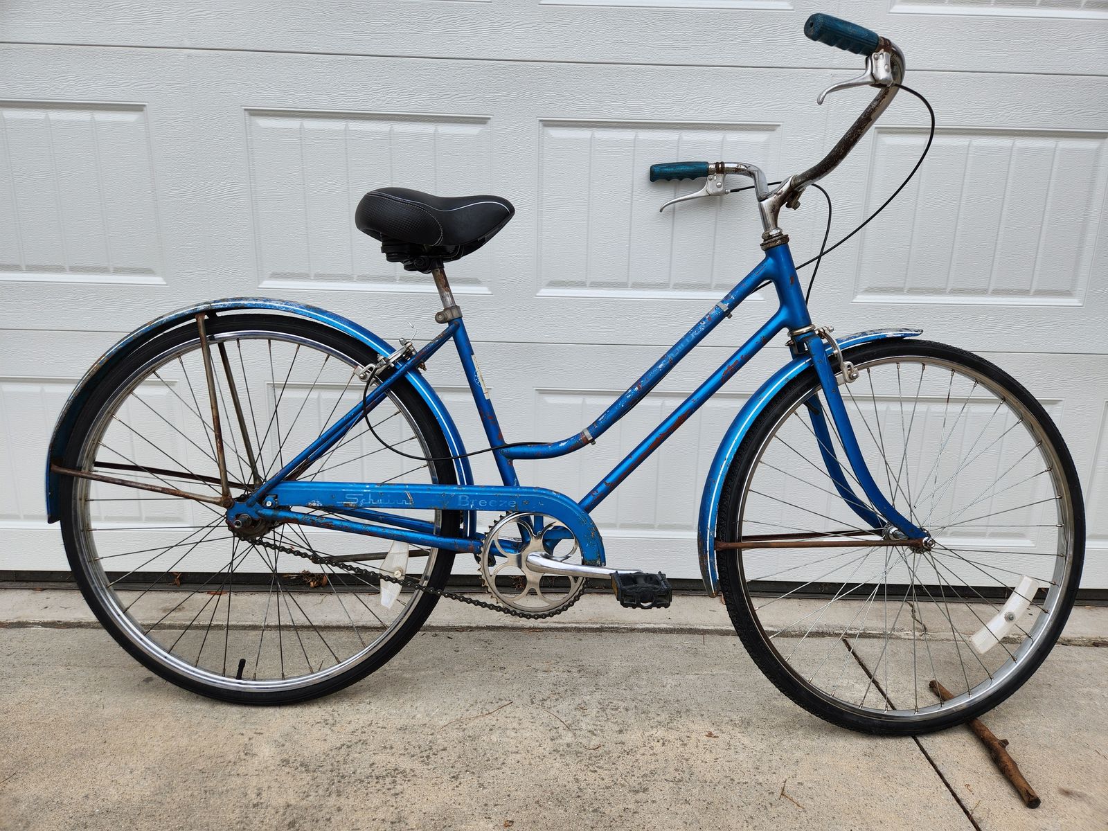 Vintage 1968 Schwinn Breeze Single Speed Cruiser 26