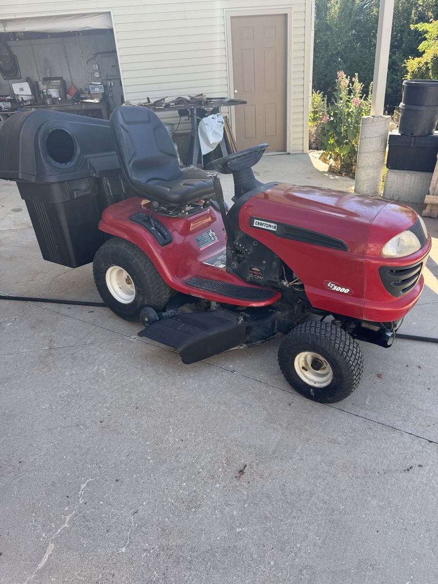 Craftsman LT3000 Lawn Tractor