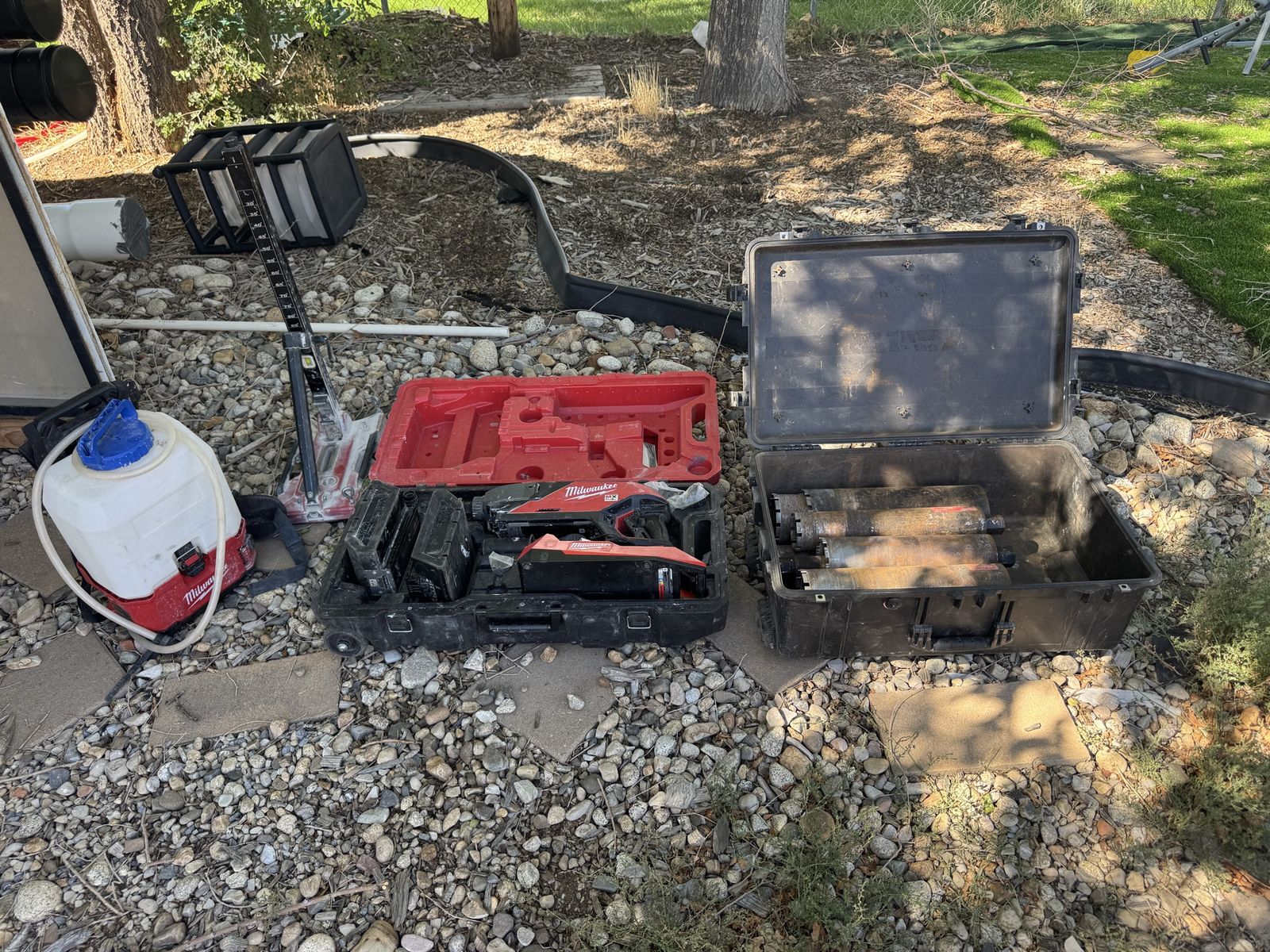 Milwaukee MX Fuel Core Drill Kit with Cases and Bits Used with everything included, including the bits and the battery powered w