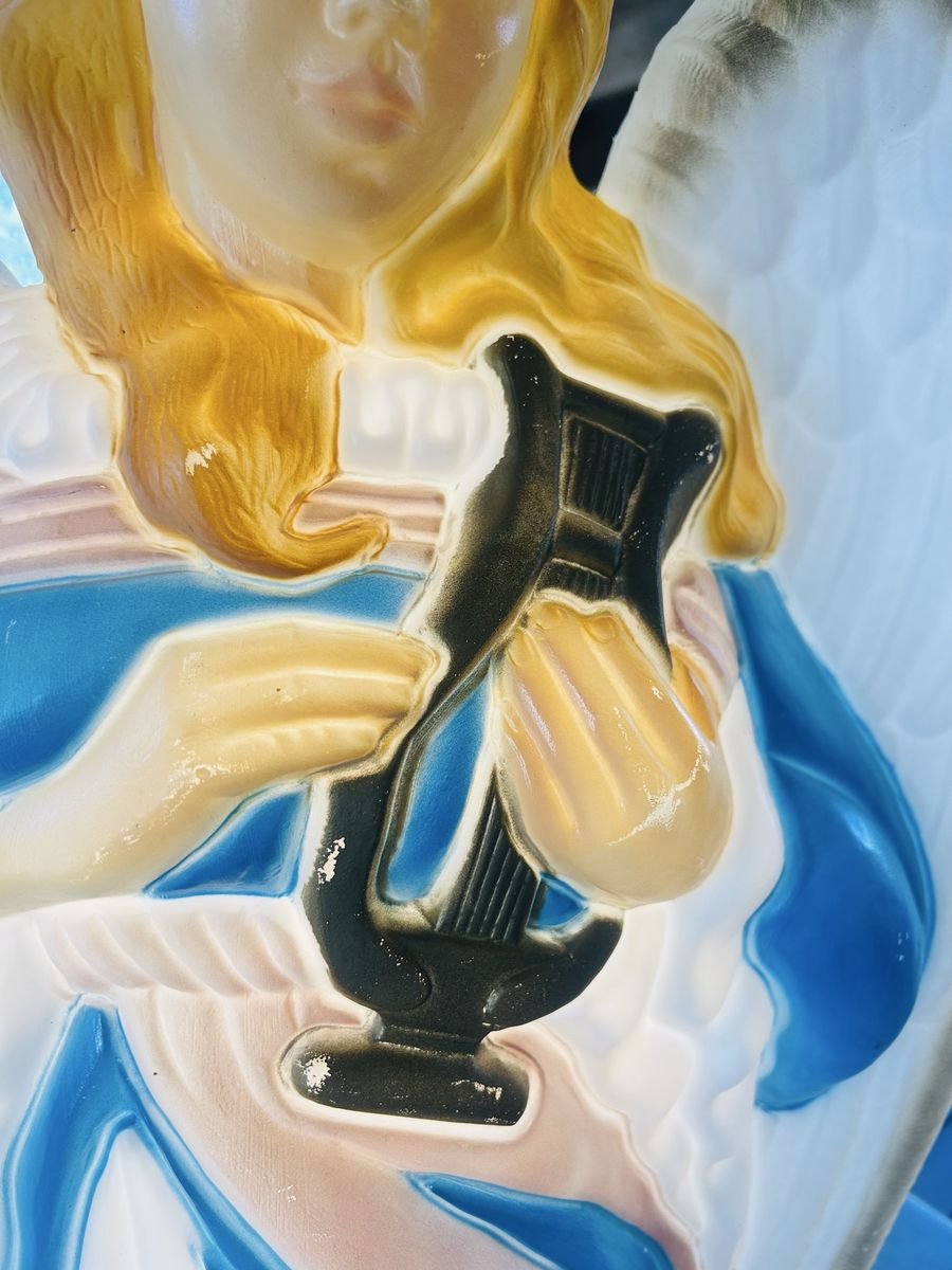 Main image 6