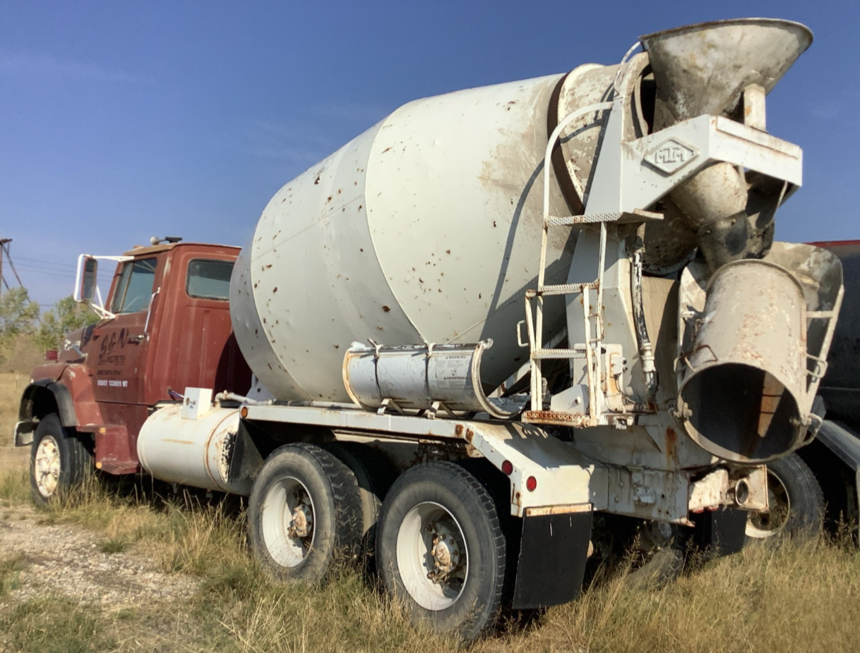 Ford 6x4 Cement Concrete Tandem Axle Hydraulic PTO Mixer Drum Ready Mix Heavy Duty Truck Cummins Diesel Engine Construction
