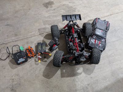 Arrma outcast 8S 1/5 scale RC Truck 1700$ OBO