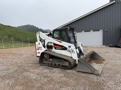2022 T770 Skidsteer