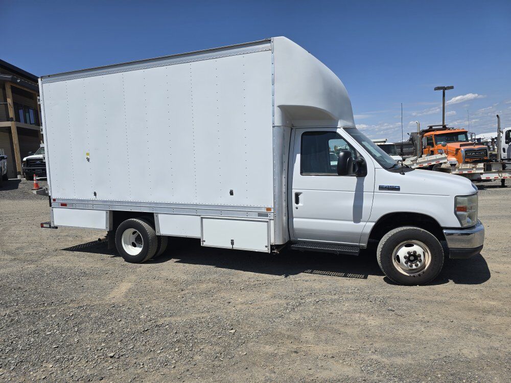 2012 Ford Ford E-450 14' Cutaway Van Gen A/C