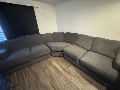 Grey 3 Piece Sectional Couch 10ft x 10ft