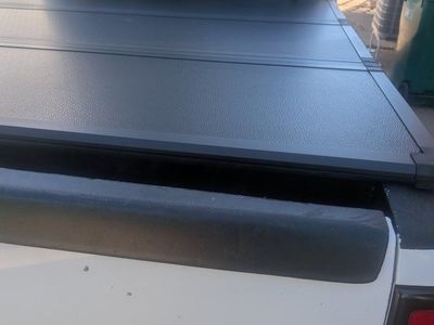 weize tri-fold hard tonneau cover