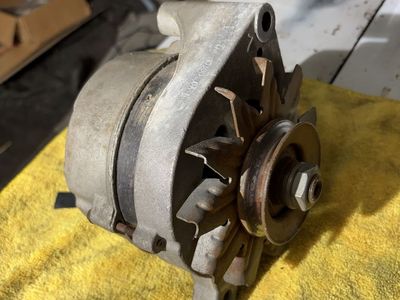 1960s Ford 289 / 302 Alternator