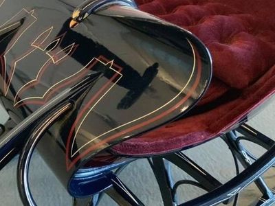 Hand-Made Miniature Albany Sleigh by Mike Olp – Wayne Troyer Striping