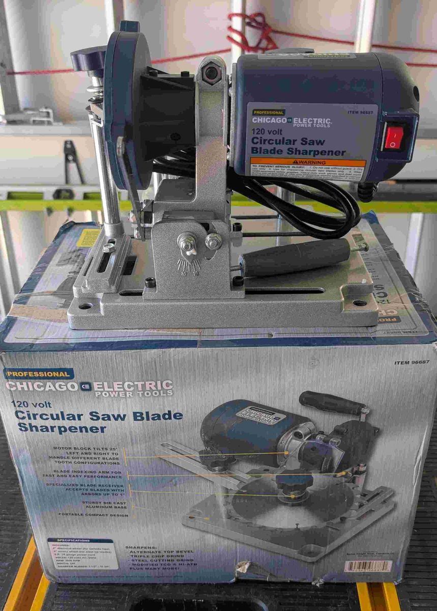 Saw blade sharpener
