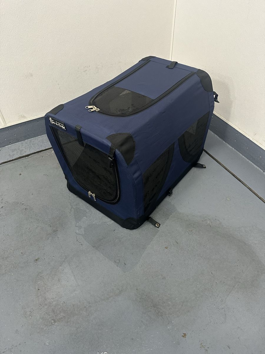 Petnation, Port-A-Crate, Soft-Sided Dog Travel Crate, Lightweight Folding Portable Kennel with Mesh Panels for Ventilation.