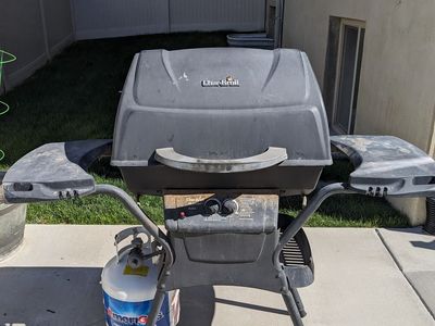 Propane gas grill