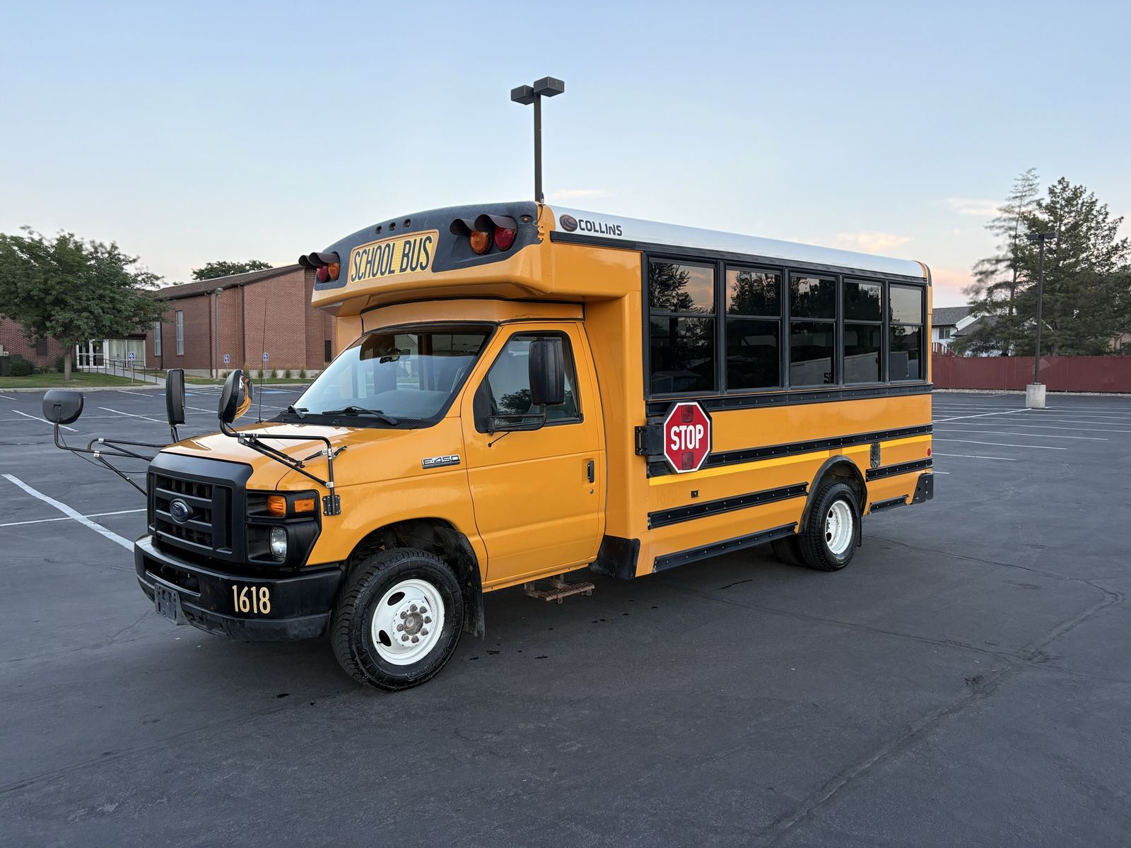2016 Ford E-450 and Econoline 450 