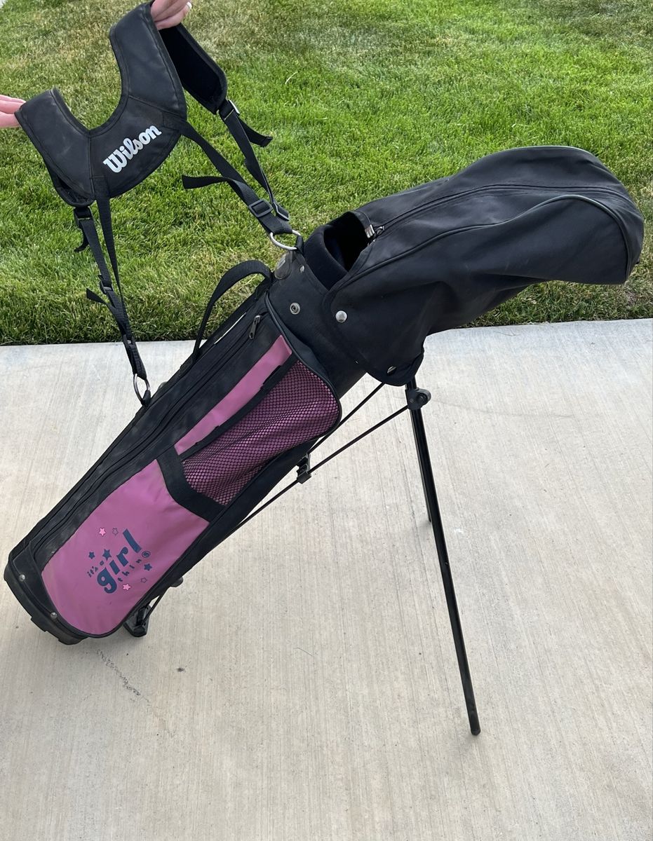 Wilson Jr. Girl's Golf Club Set w/ Stand Bag & Headcover - Right Hand