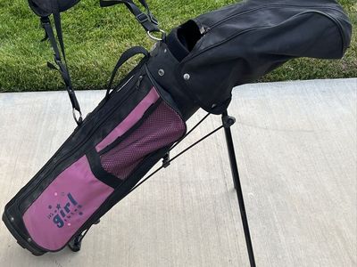 Wilson Jr. Girl's Golf Club Set w/ Stand Bag & Headcover - Right Hand