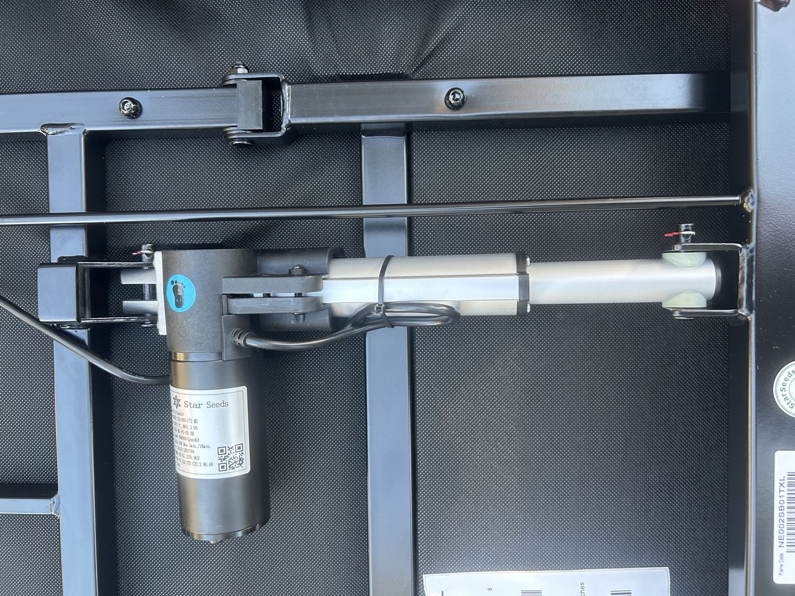 Main image 6
