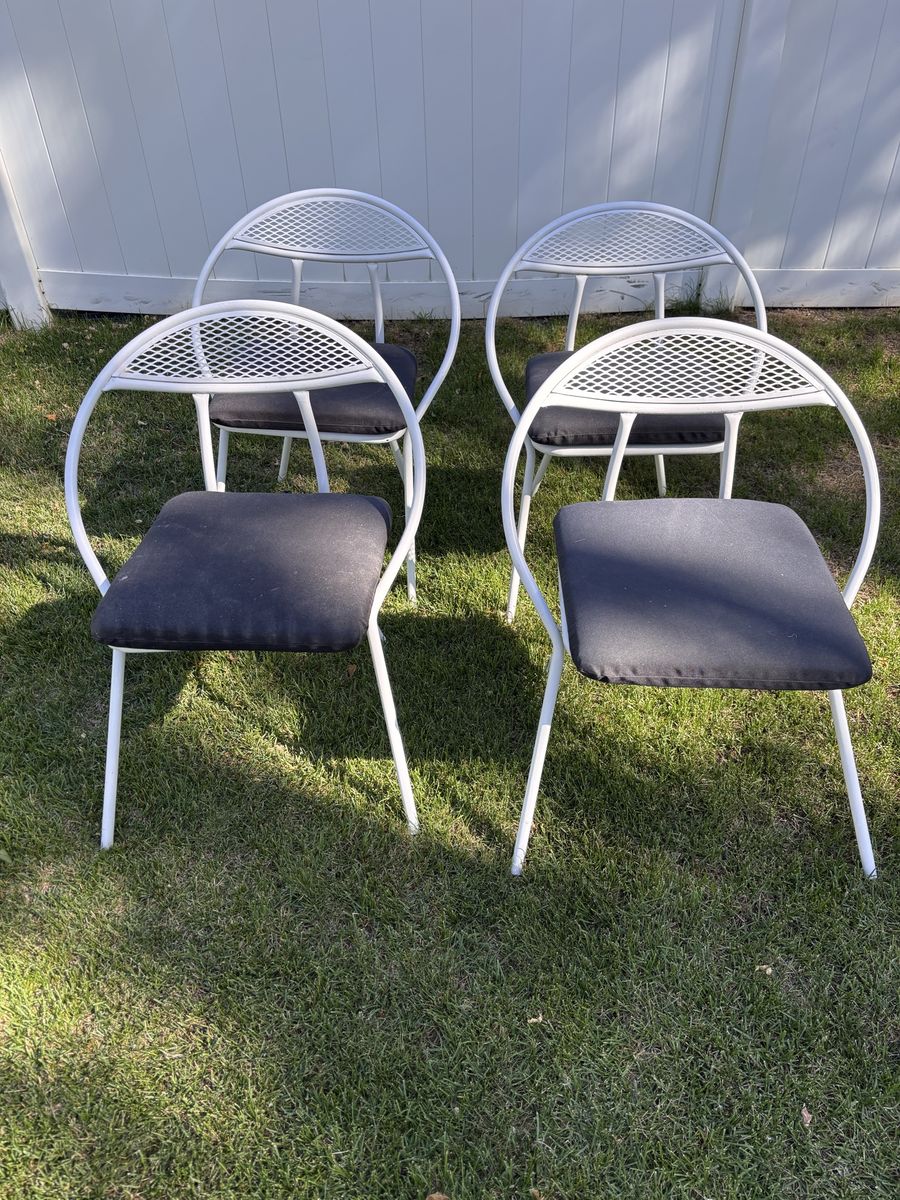 Set of 4 Patio Chairs
