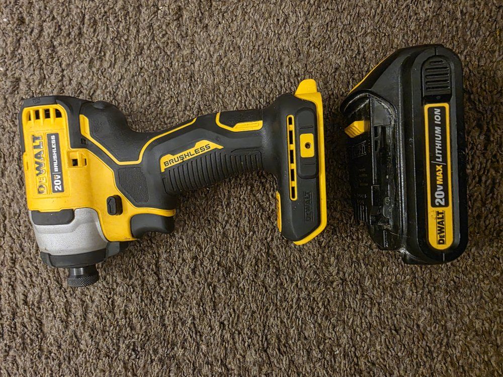 Atomic 20V MAX 1/4in. Impact Kit