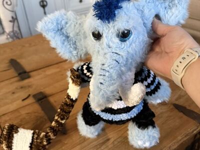 Tusky Mammoth stuffed Animal Hockey
