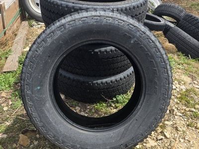 4 Bridgestone Dueler A/T tires only 3k miles used for 20 inch rims