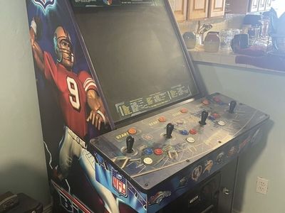 Midway NFL Blitz 99 Arcade Machine 4-Player Cabinet Working