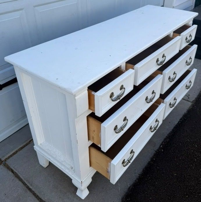 Main image 3