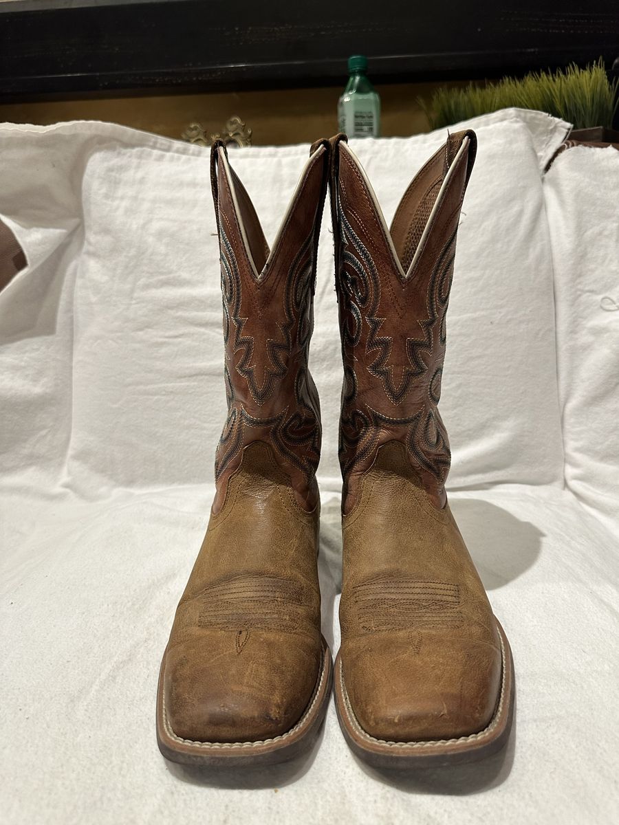 Ariat men’s size 8.5 D Brown/rust leather boots