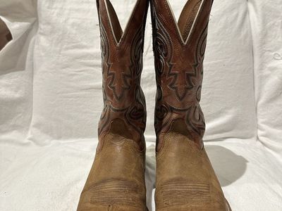 Ariat men’s size 8.5 D Brown/rust leather boots