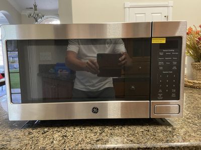 Microwave GE, Brand New