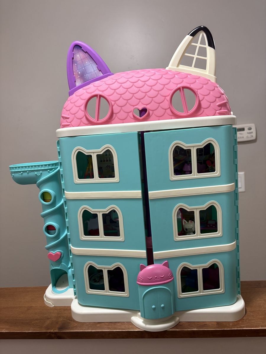 Gabby dollhouse