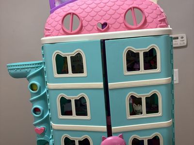 Gabby dollhouse