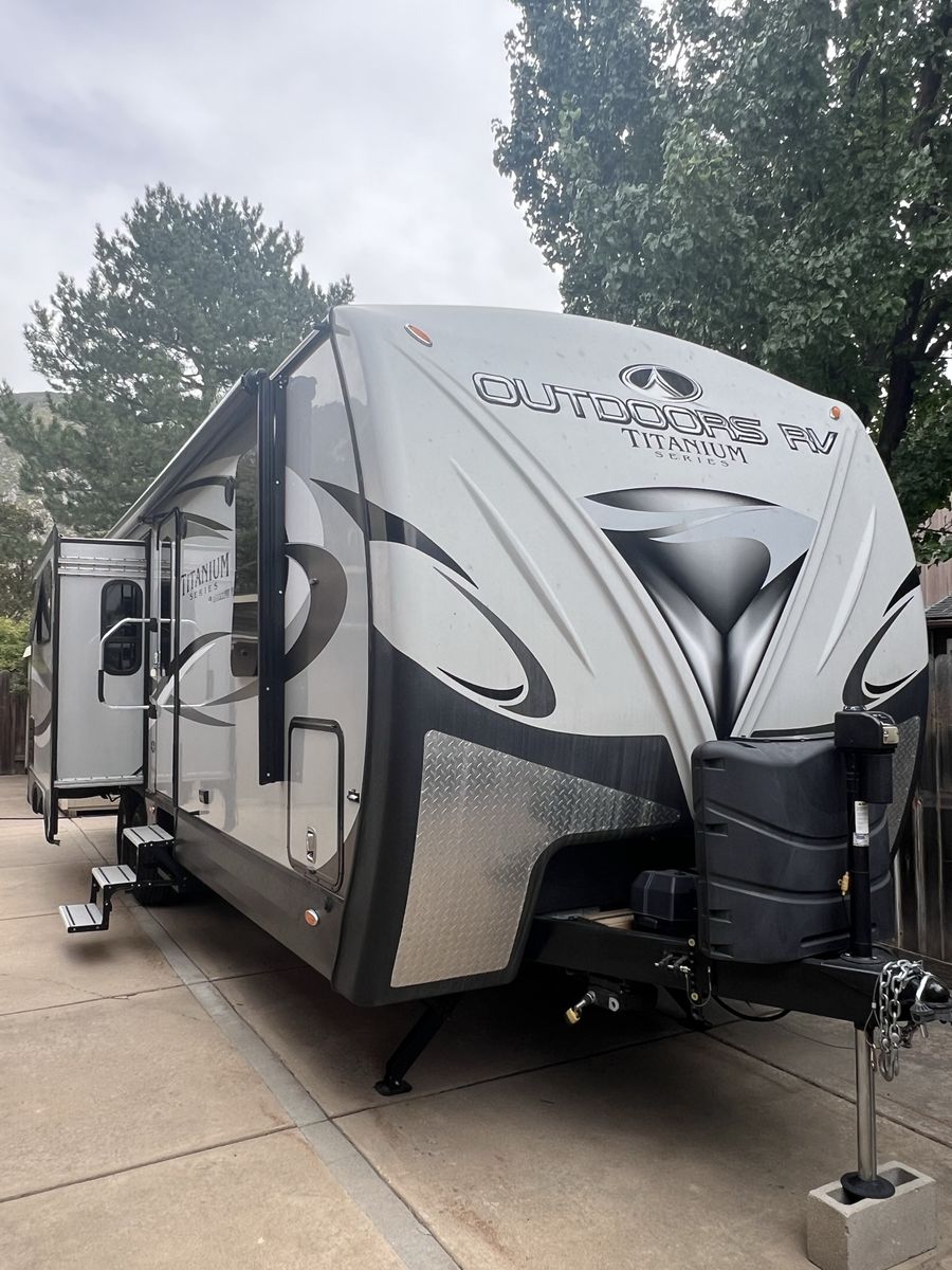 2019 Black Stone Titanium Trailer