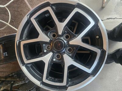 New Jeep factory wheels takeoff 2025