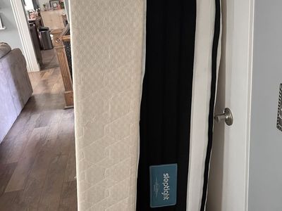 Queen mattress/bed frame and box spring