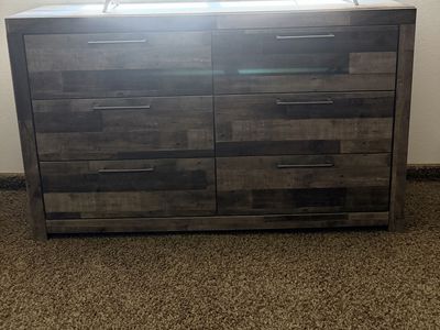 6-Drawer Rustic Gray Wood Dresser with Metal Handles
