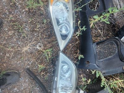 Headlights (Pair) - Used Auto Parts Volvo xc60.