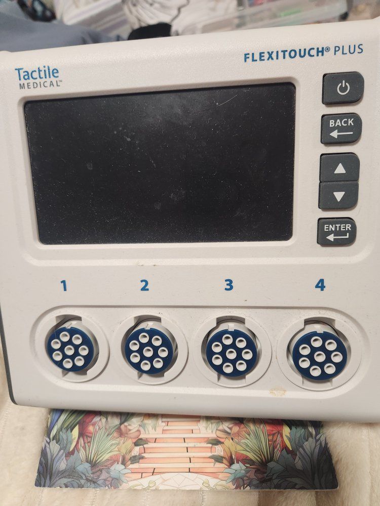 Tactile Medical Flexitouch Plus Lymphedema Therapy System - Lymphema Treatment Device