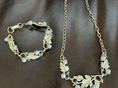 1950's-1960's Lisner or Coro Silver Plated Necklace and Bracelet Set -Vintage