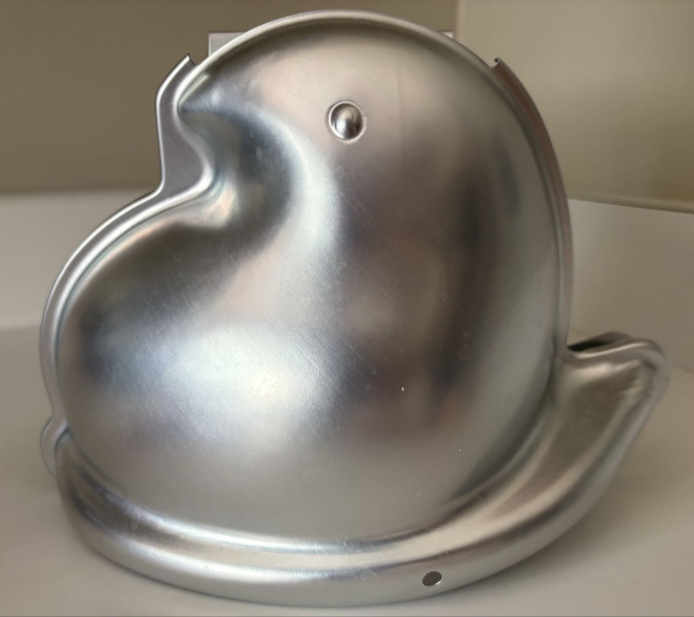 Wilton 3D Easter Chick / Peep Aluminum Cake Pan Mold