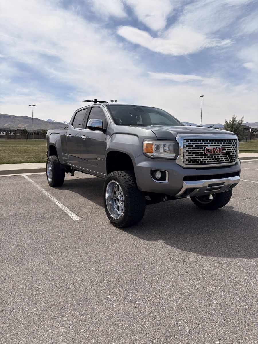 2019 GMC CANYON 4WD Denali