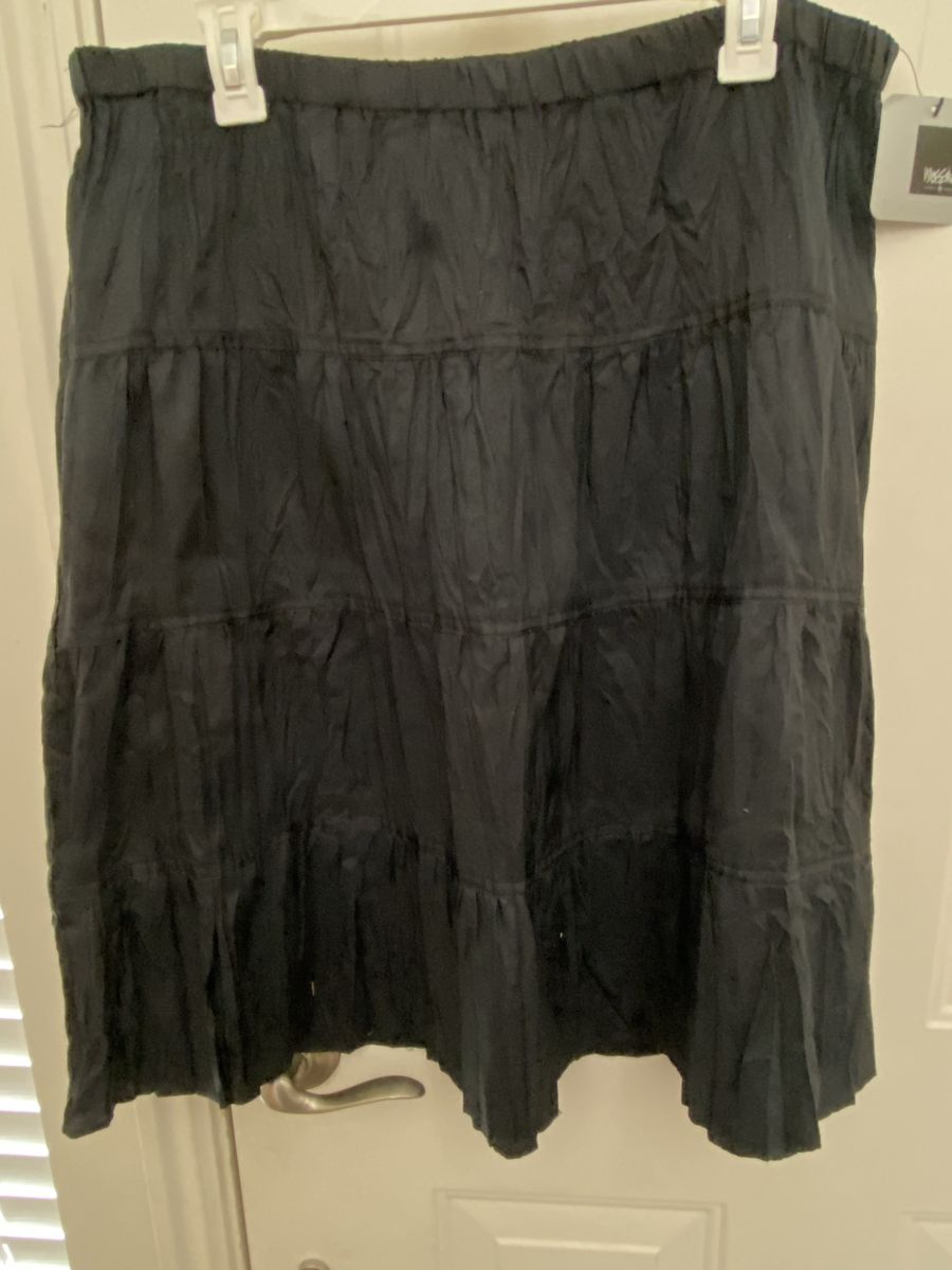 Short black skirt