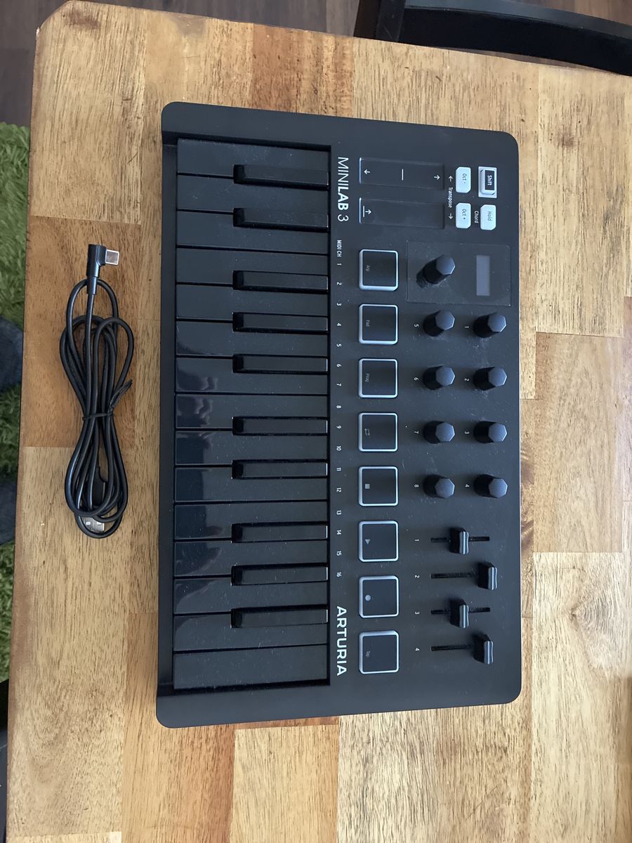 Arturia MiniLab 3 MIDI Controller - 25 Slim Keys, Black
