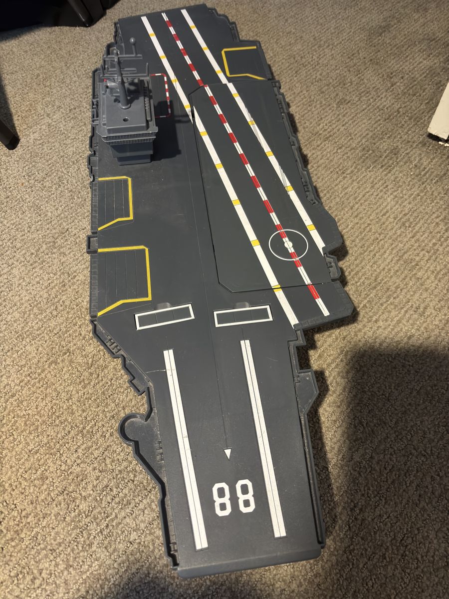 Excellent condition! Toy Military aircraft carrier