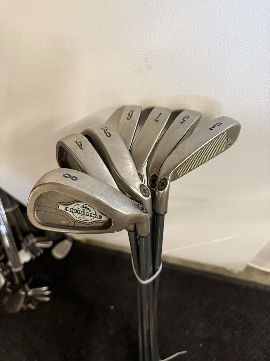 Callaway x-12 irons 3-9 graphite shafts, great condition for being a old club