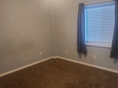 Seeking Male Roommate