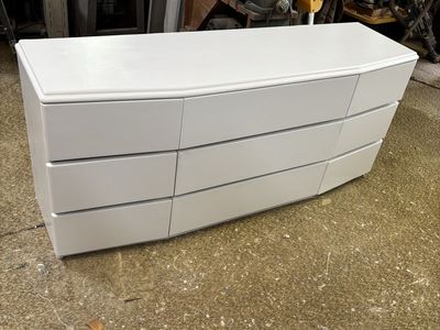 9 Drawer Dresser