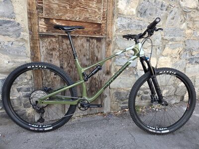 Rocky Mountain Element Carbon 50 XL *NEW*